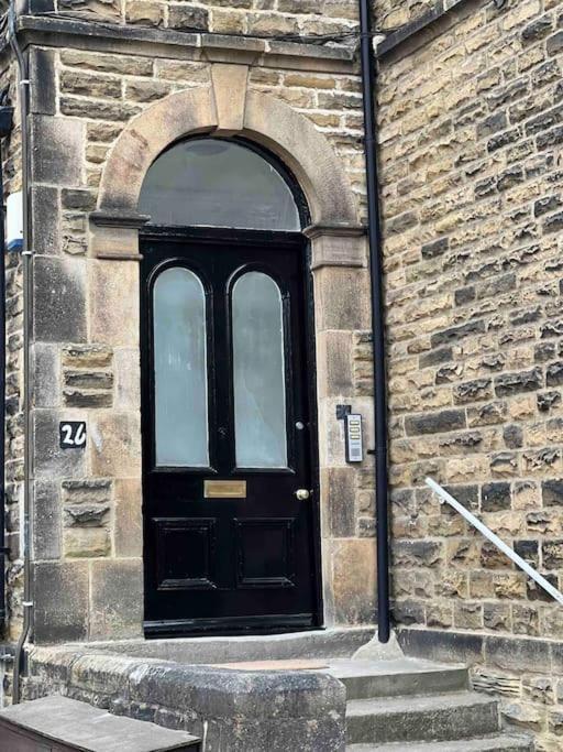 2 Bed Ground Floor Apartment, Sleeps 4 With Free Parking Apartamento *