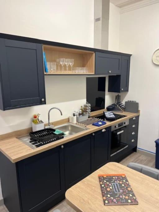 Apartamento 2 Bed Ground Floor Apartment, Sleeps 4 With Free Parking Harrogate